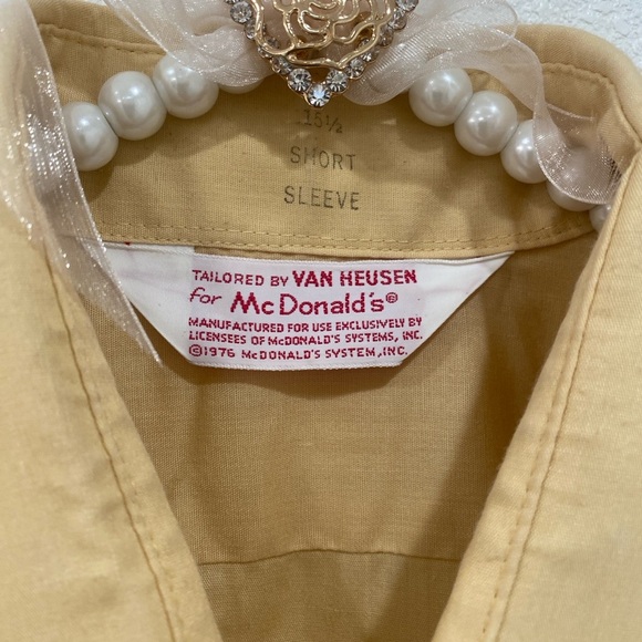 Mcdonald’s 1976 vintage button down short sleeve shirt - Picture 4 of 8